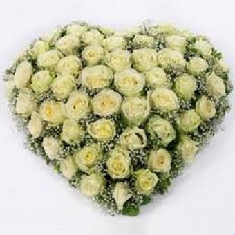 Rouwhart speciale rouwvormen Bloemenpaleis Verhagen 29 x29 € 100.00 